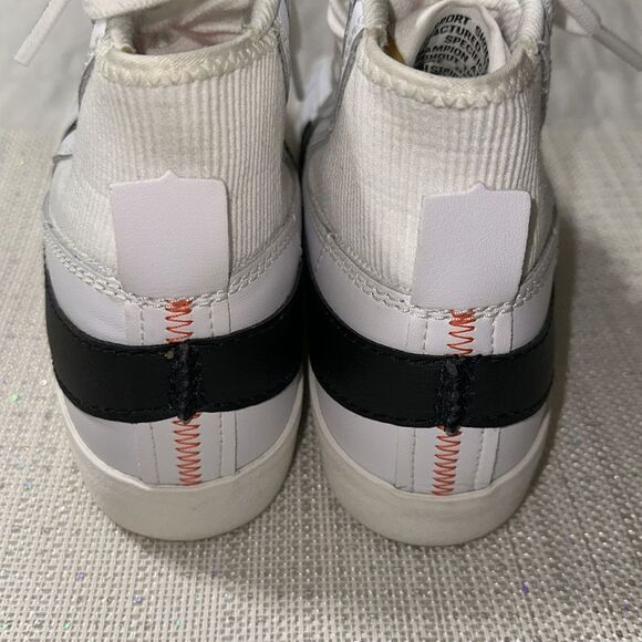 NIKE 9.5 Men’s White Black Blazer Mid '77 Jumbo with Orange Thread Detail - Picture 9 of 14